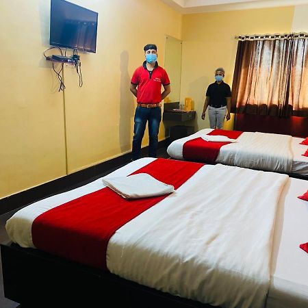 Hotel The Avenue Gamharia 外观 照片