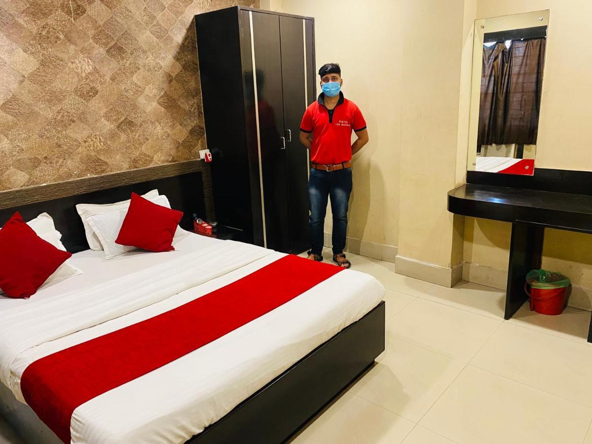 Hotel The Avenue Gamharia 外观 照片