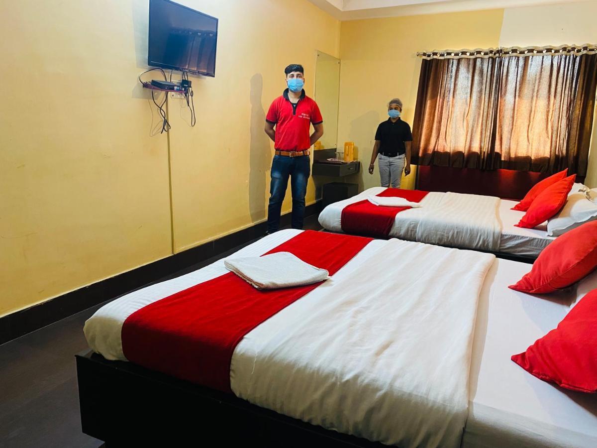 Hotel The Avenue Gamharia 外观 照片