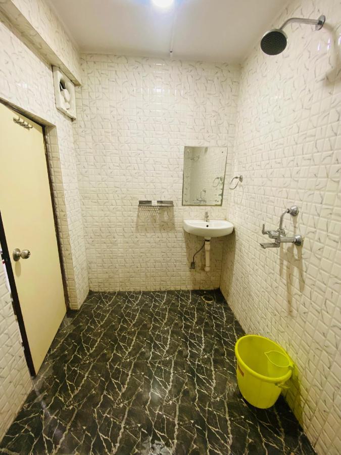Hotel The Avenue Gamharia 外观 照片