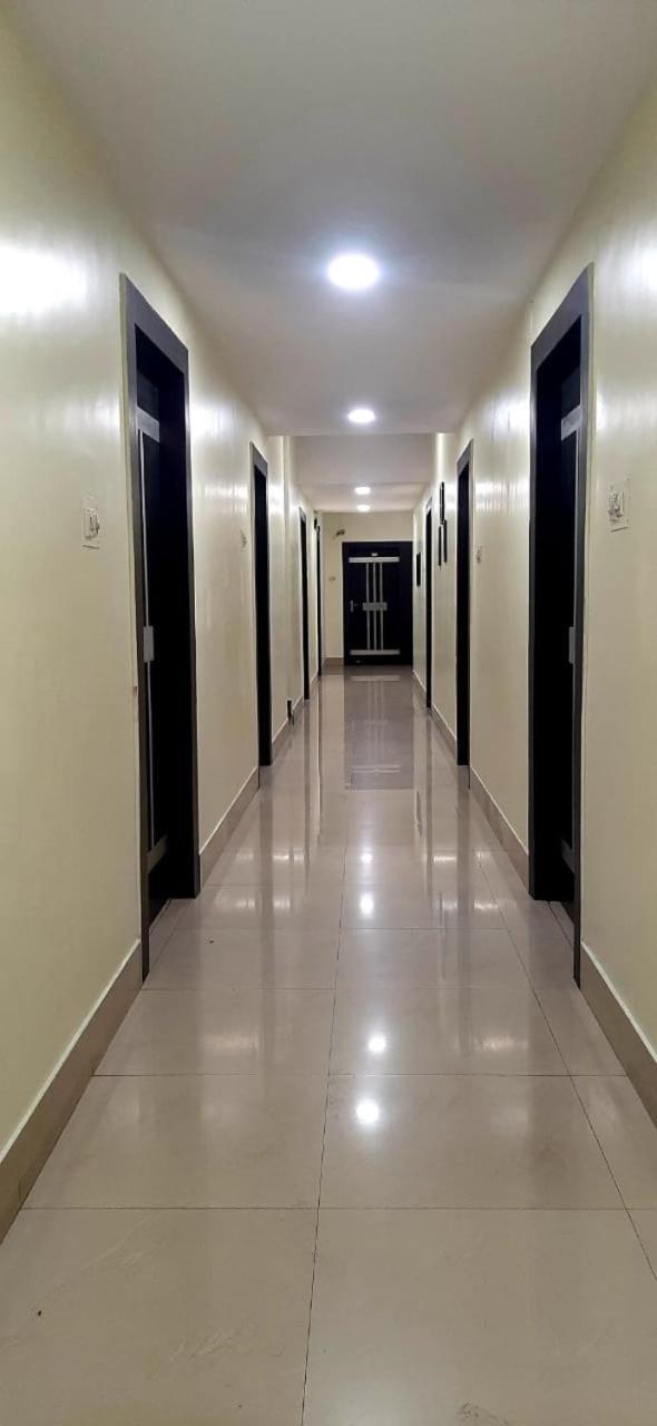 Hotel The Avenue Gamharia 外观 照片